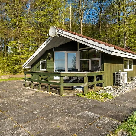 2 Bedroom Lovely Home In Vejle Ost Holiday home